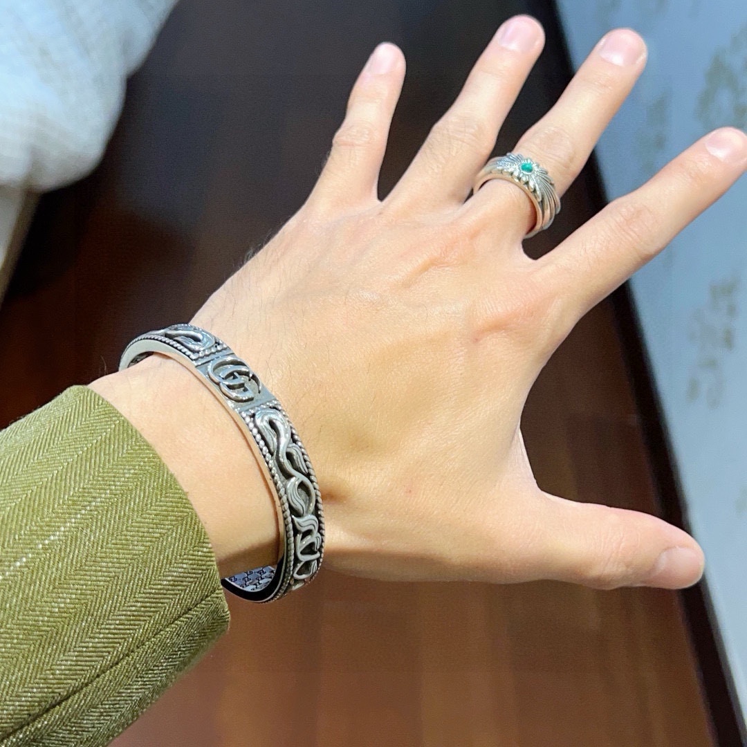 Gucci luxury item 9