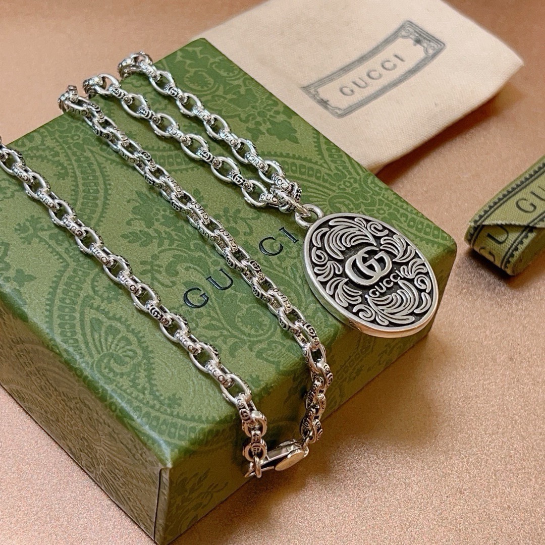 Gucci luxury necklace 4