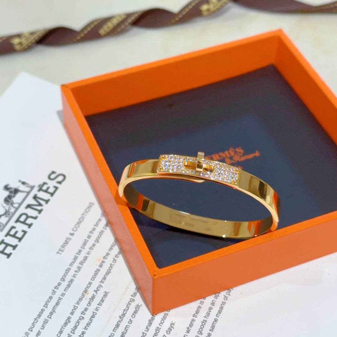 Hermès item 4