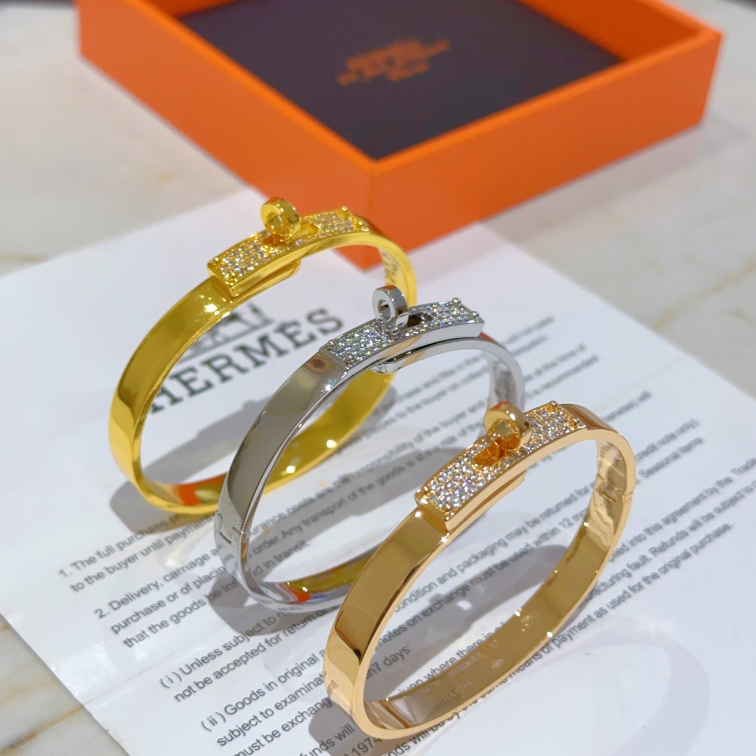 Hermès item 2
