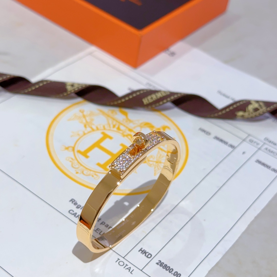 Hermès item 5