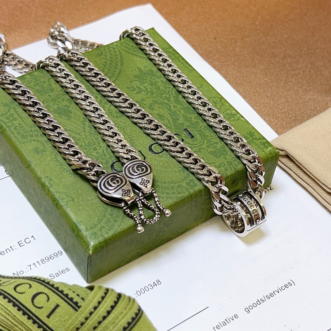 Gucci luxury necklace