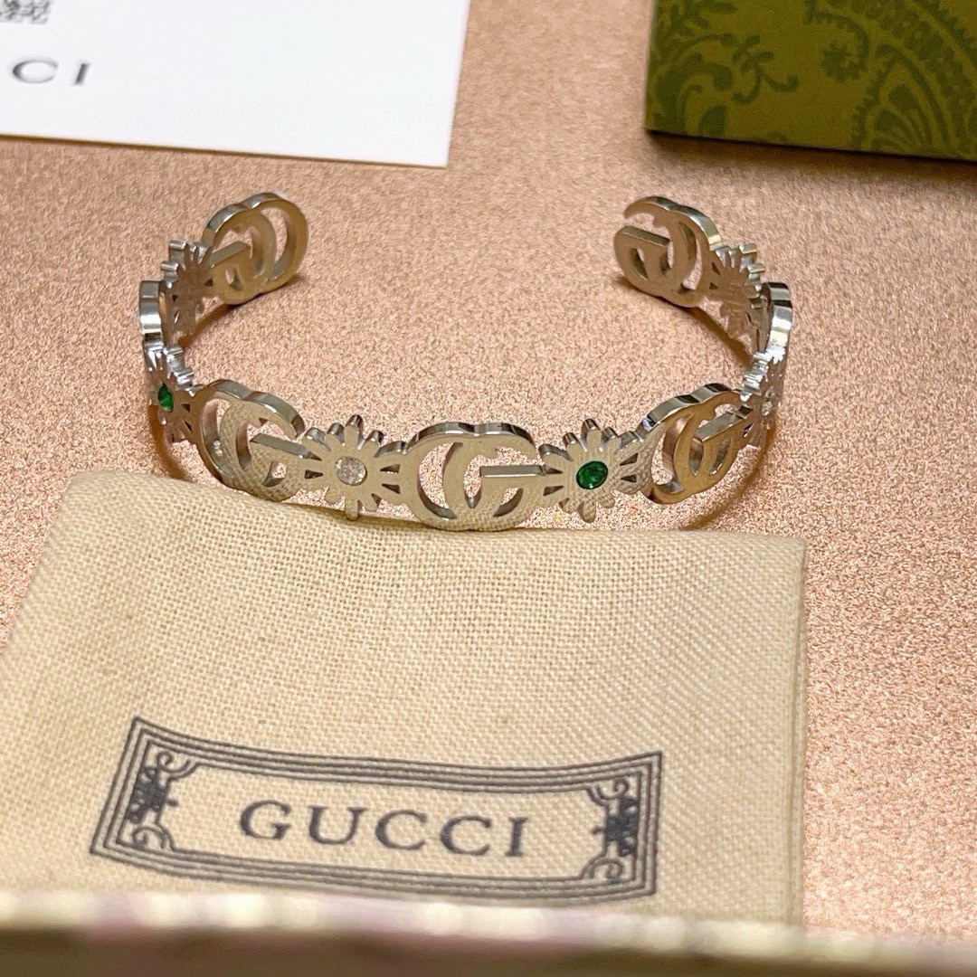 Gucci luxury item 3