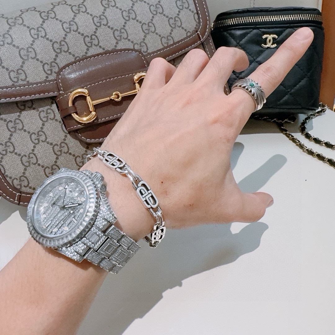 Balenciaga luxury bracelet 3