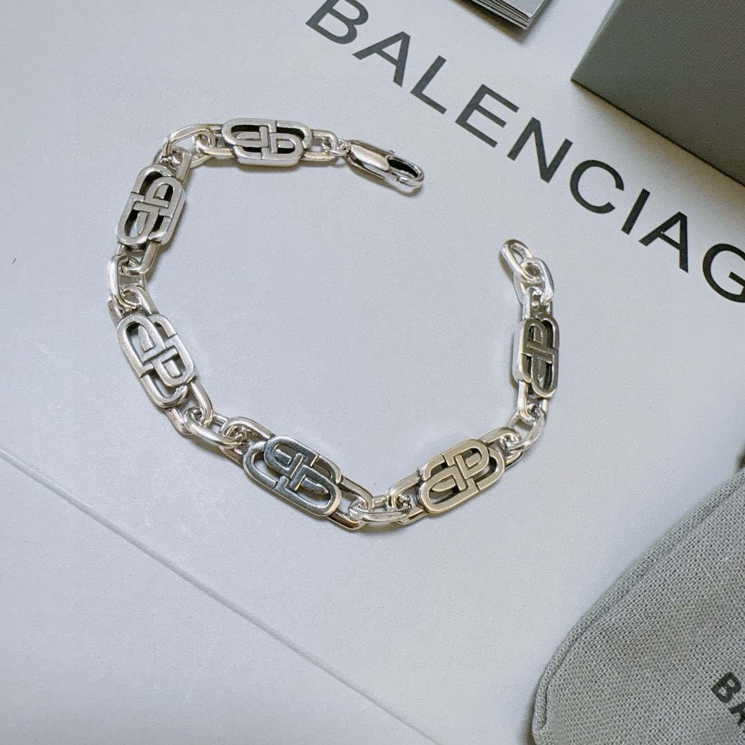 Balenciaga luxury bracelet 9