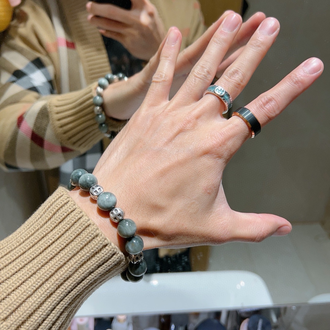 Balenciaga luxury bracelet 3