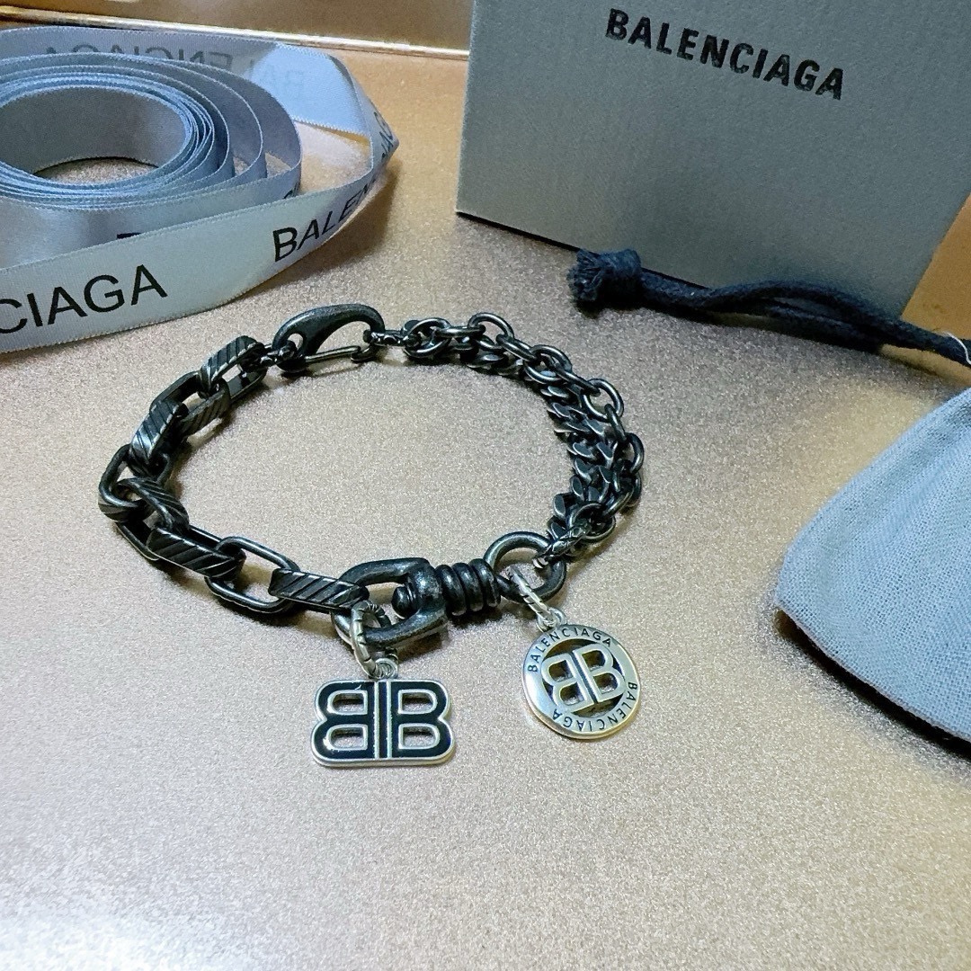 货🔹🔹新品 巴黎世家 Balenciaga手链🔹巴黎世家手链 男士款 设计独特 前卫 男女必备 5