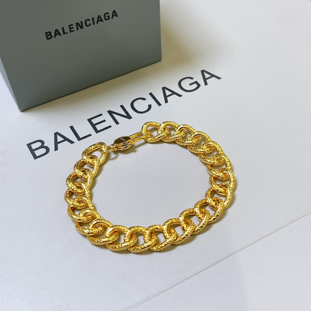 Balenciaga luxury bracelet 8