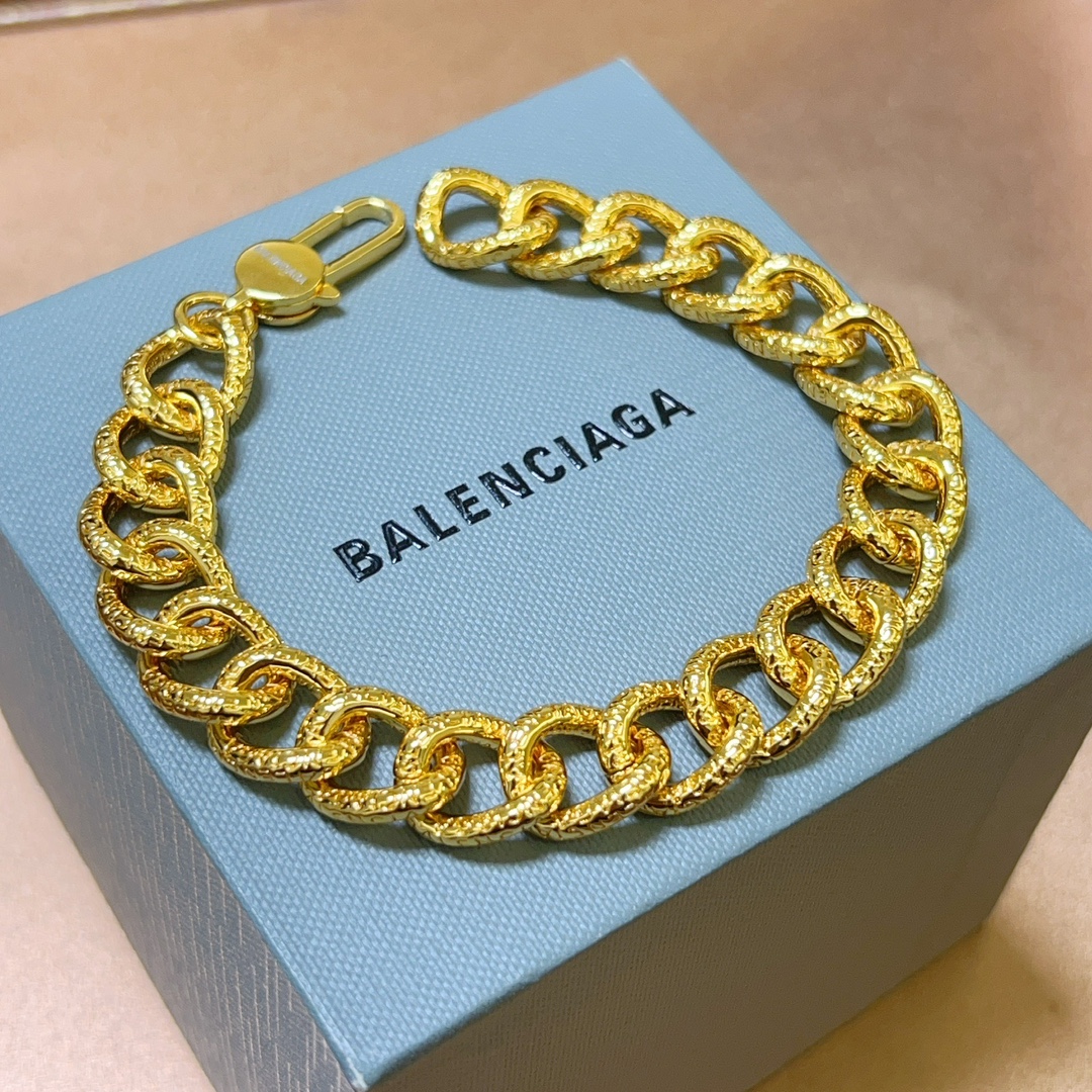 Balenciaga luxury bracelet 5
