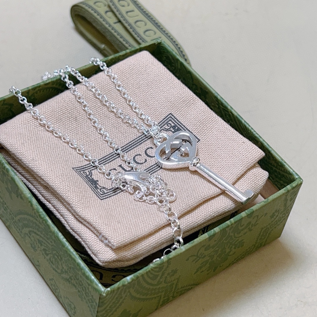 Gucci luxury necklace 7