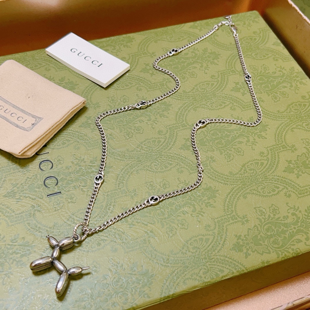 Gucci luxury necklace 4
