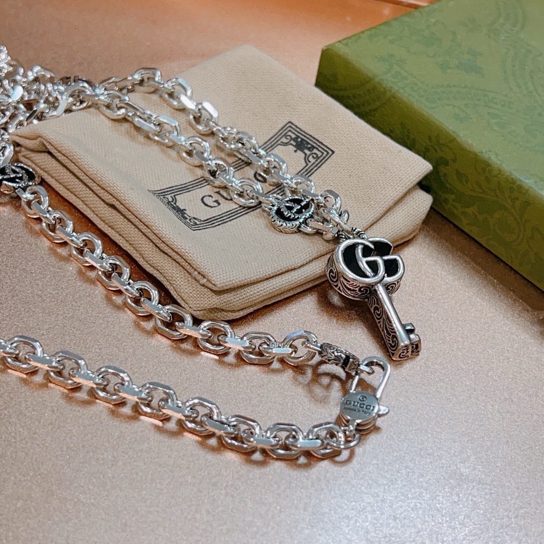 Gucci luxury necklace 9