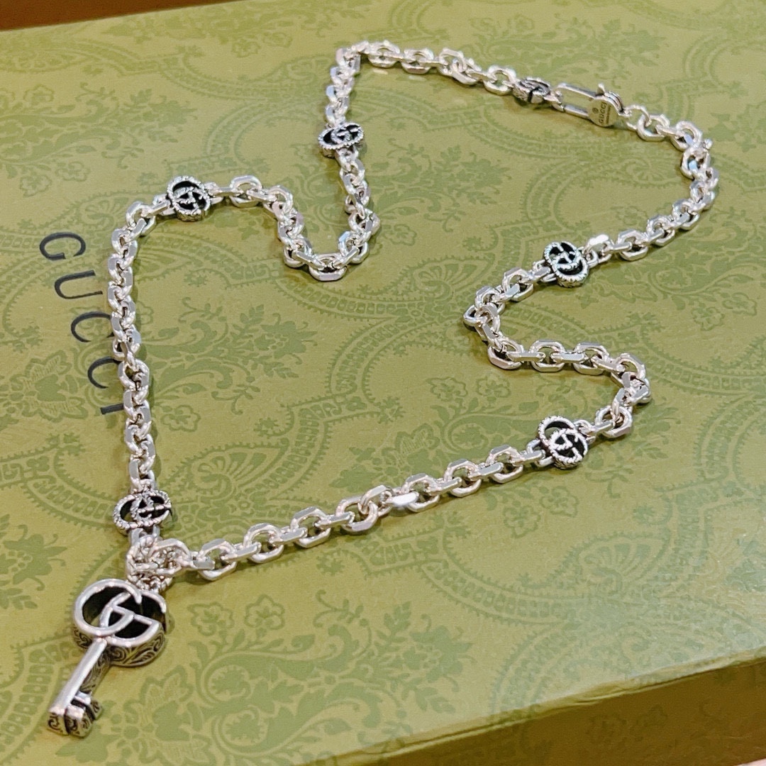 Gucci luxury necklace 4