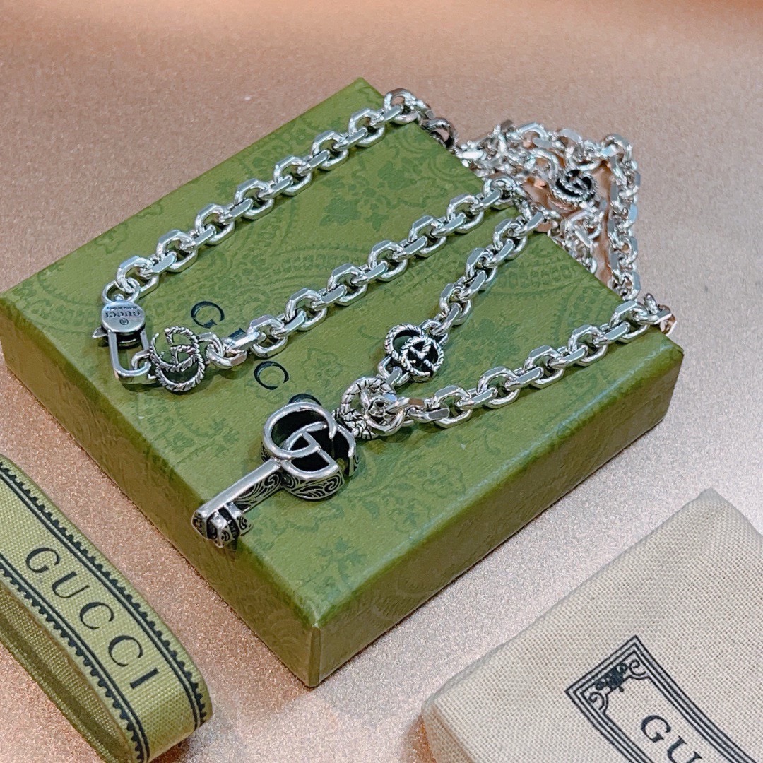 Gucci luxury necklace 8