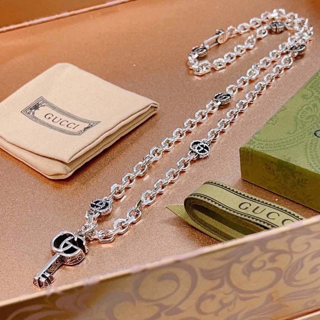 Gucci luxury necklace 2