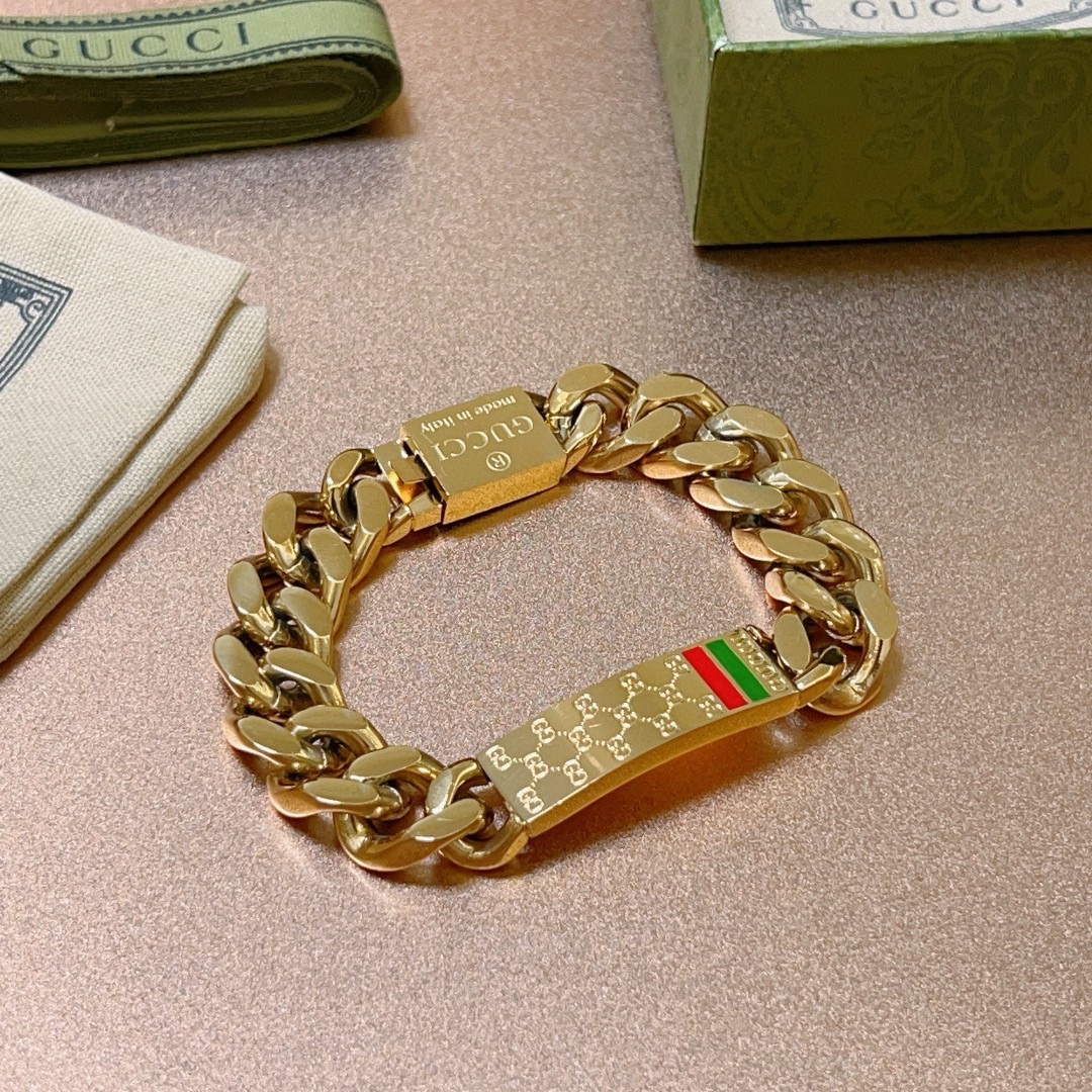 Gucci luxury bracelet 7