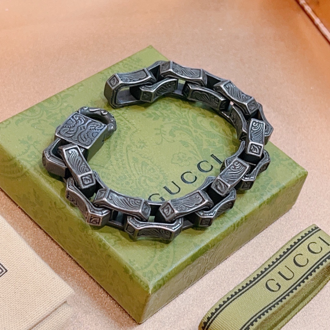 Gucci luxury bracelet 7