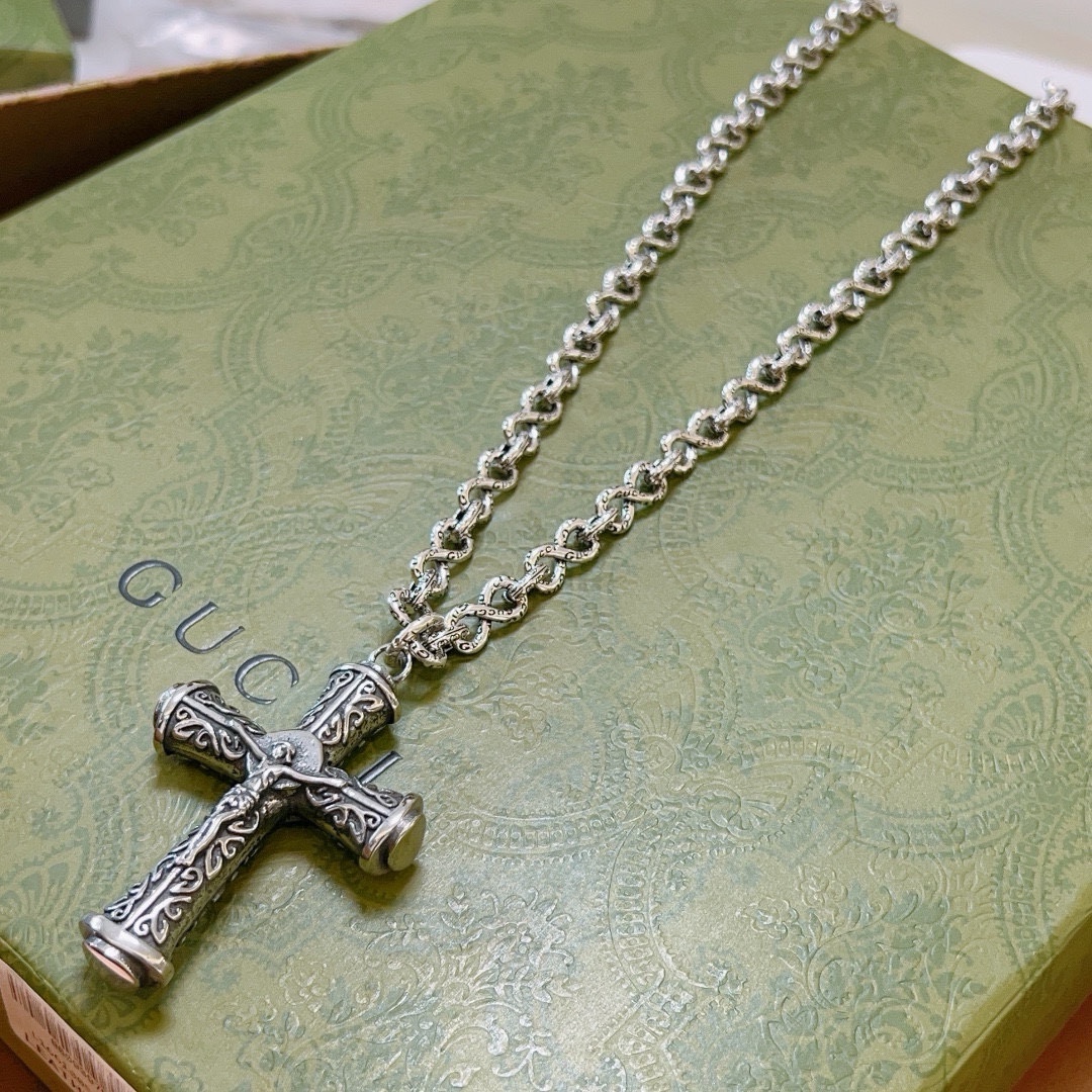 Gucci luxury necklace 8