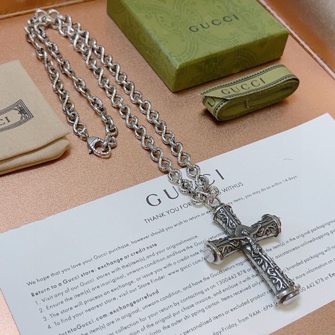 Gucci luxury necklace 4