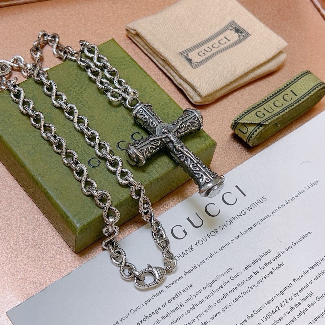 Gucci luxury necklace 2