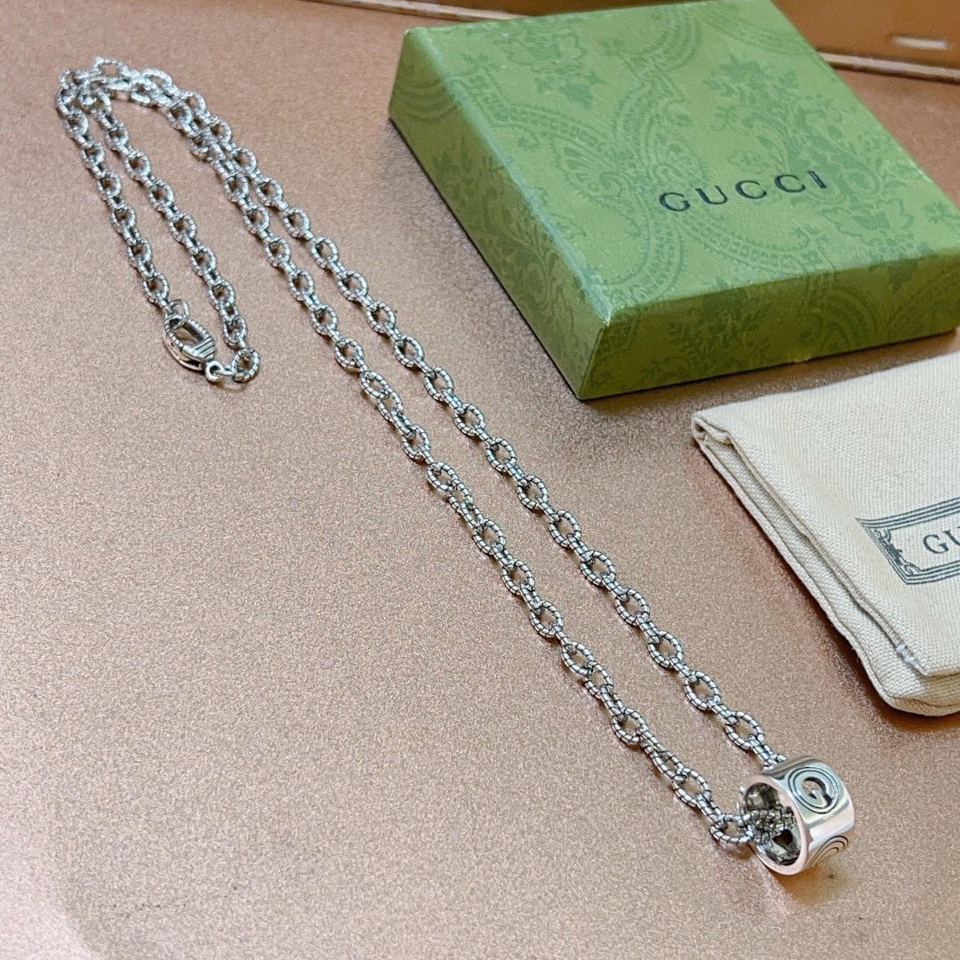 Gucci luxury necklace 9