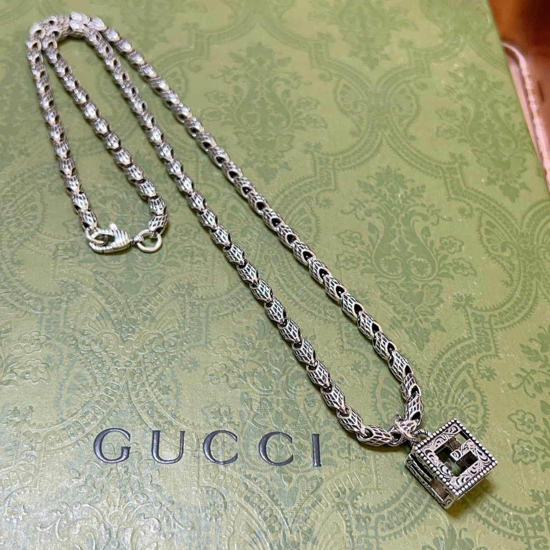 Gucci luxury necklace 4