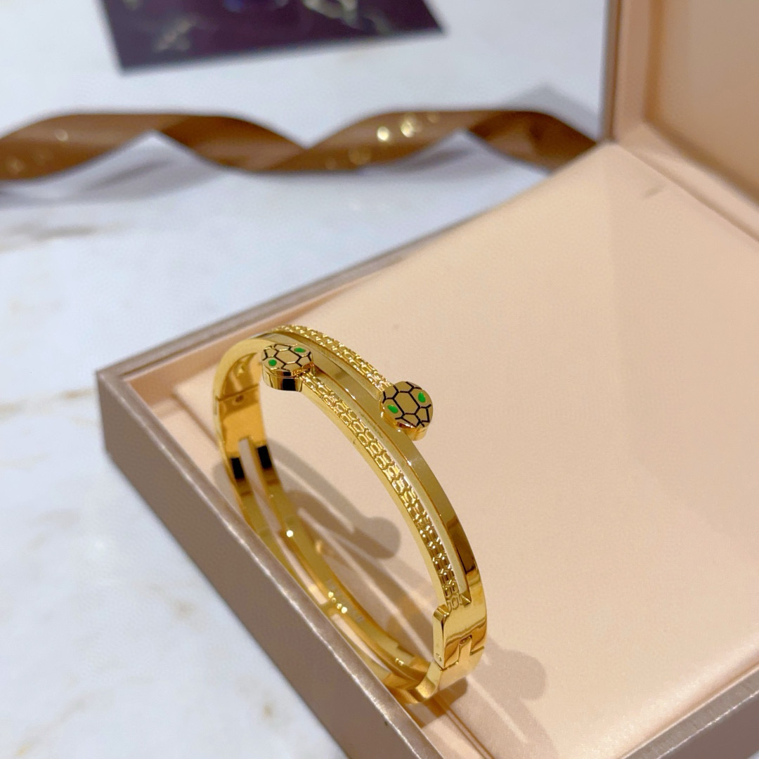 Bvlgari Haute Joaillerie Fine Jewelry Earrings Necklace Ring 5