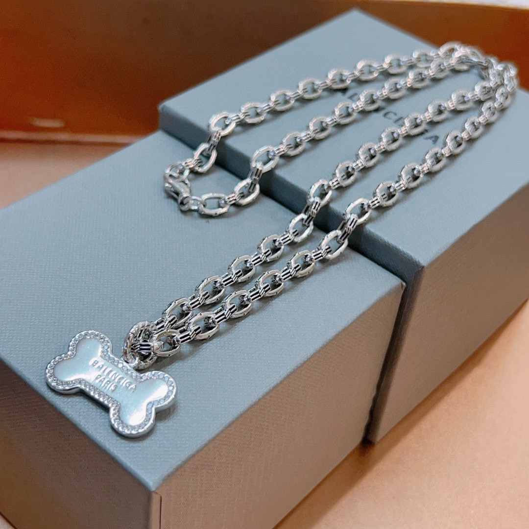 NO:108948,Batch original single product Balenciaga necklace Balenciaga new necklace counter consistent details fine workmanship every detail process in place Fine design craftsmanship hot products unique design retro style Balenciaga necklace Wear it just a cute dog repair, jewelry quality, balenciaga, balenciaga, necklace19860909批 原单货新品 巴黎世家项链 Balenciaga 新款项链专柜一致 细节做工精细 每个细节流程到位 设计工艺精细 火爆款出货 设计独特 复古风格 巴黎世家项链 戴上它就是只可爱的修狗狗,饰品精品,balenciaga,balenciaga,necklace,Jewelry