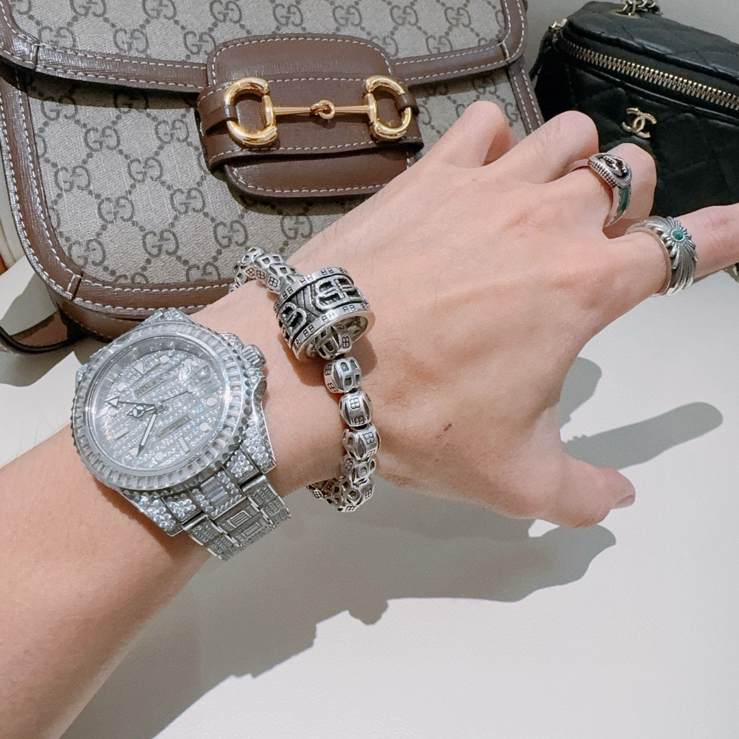 Balenciaga luxury bracelet 9