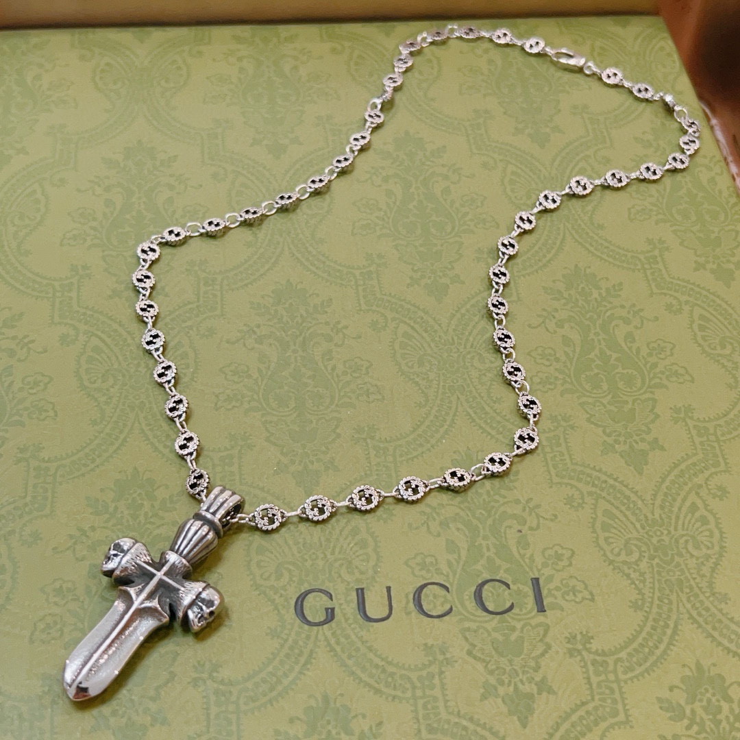Gucci luxury necklace