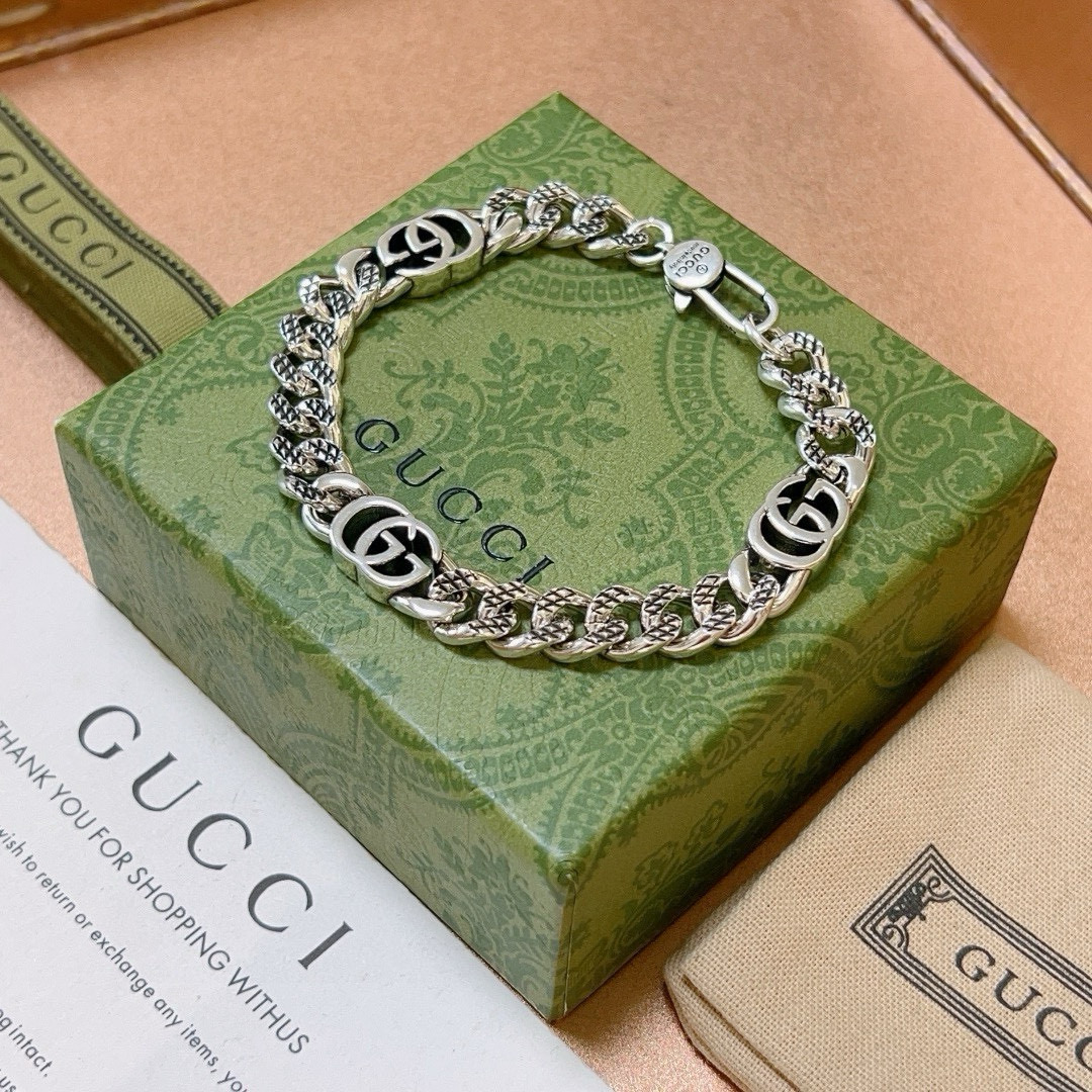 Gucci luxury bracelet 7