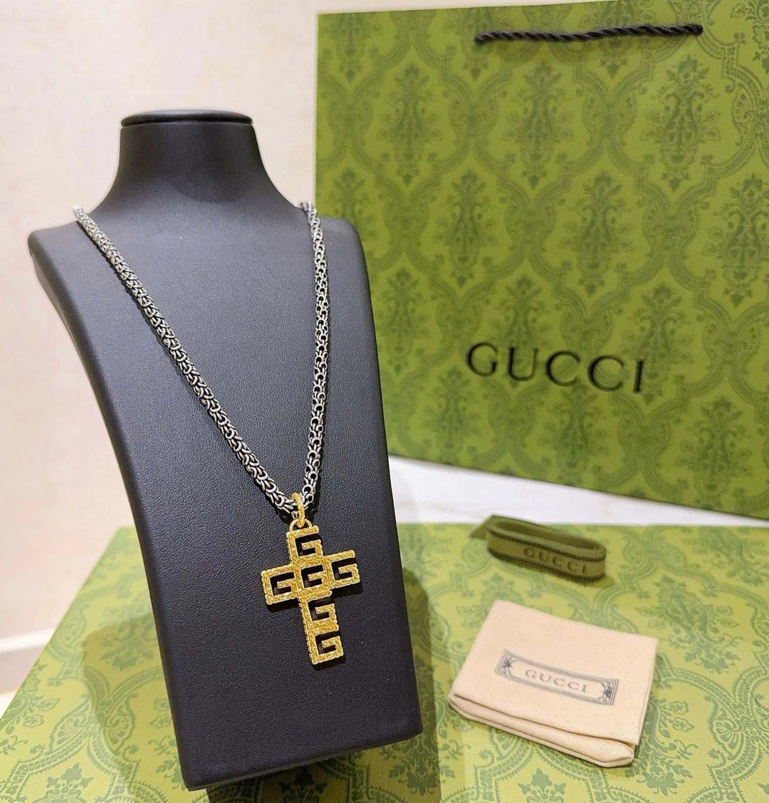 Gucci luxury necklace 2