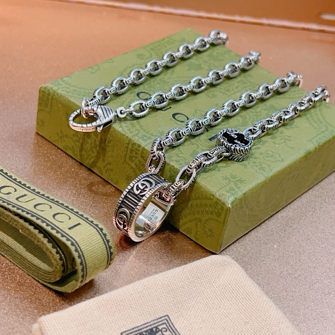Gucci luxury necklace