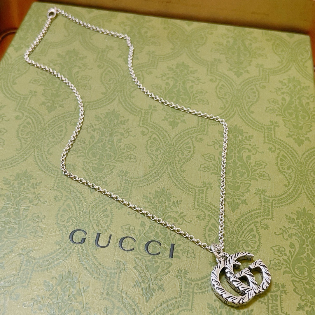 Gucci luxury necklace