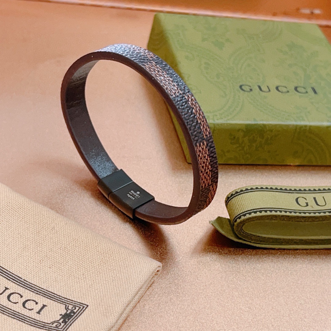 Gucci luxury designer product