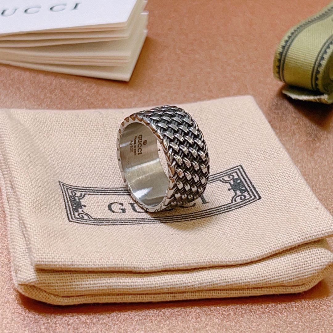 Gucci luxury ring 4