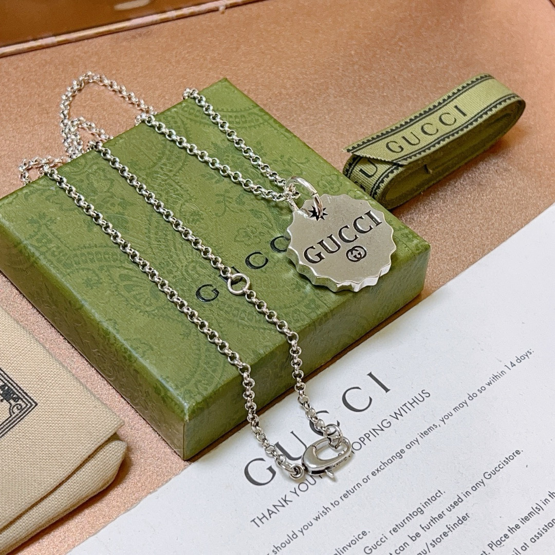 Gucci luxury necklace