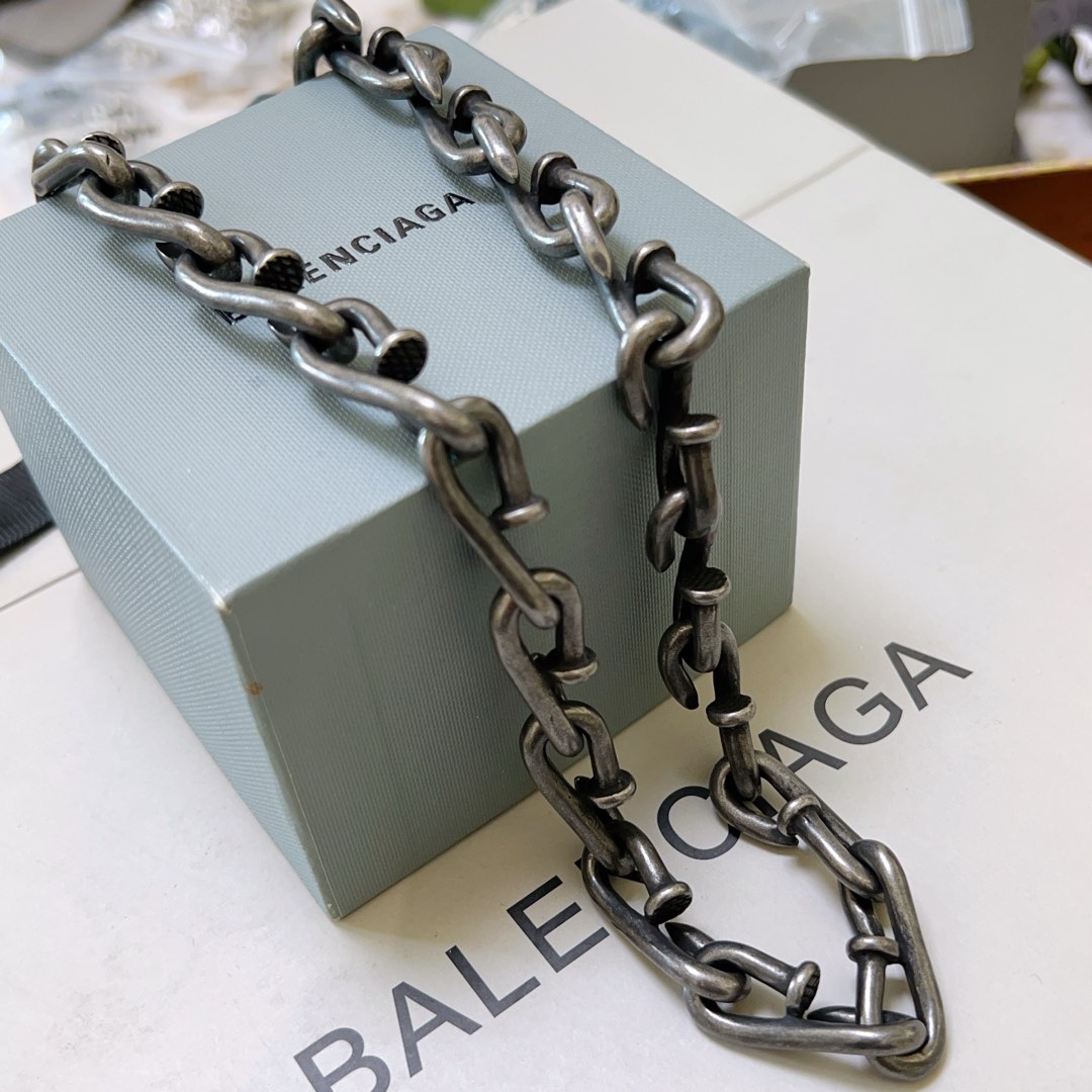 货🔹🔹新品 巴黎世家项链 Balenciaga 新款项链全钉项链🔹 细节做工精细 每个细节流程到位 设计工艺精细 款 设计独特 复古风格 巴黎 8