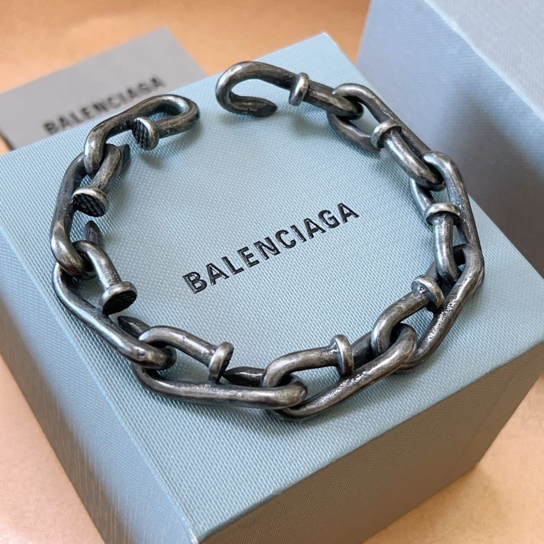 Balenciaga luxury bracelet 4