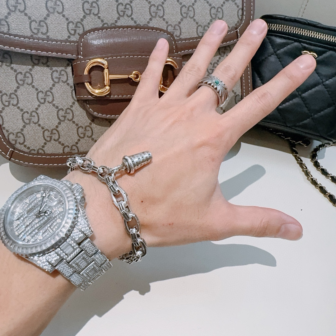 Balenciaga luxury bracelet 3