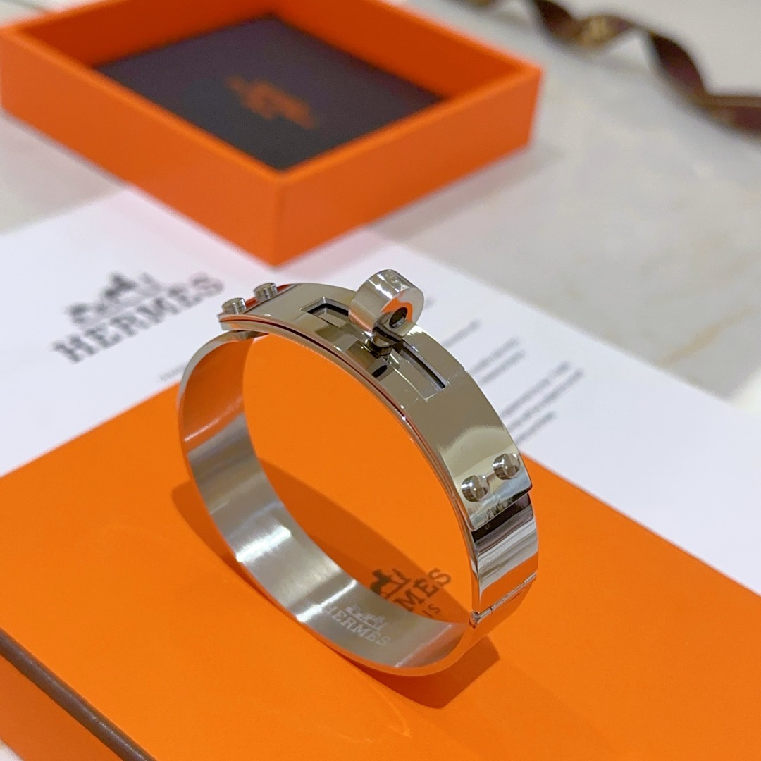 Hermès item 8