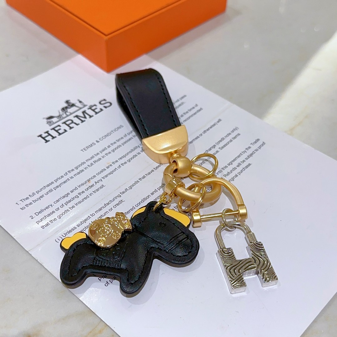 Luxurious Custom Hermes Key Buttons in Platinum with Fine Craftsmanship - 图片 2