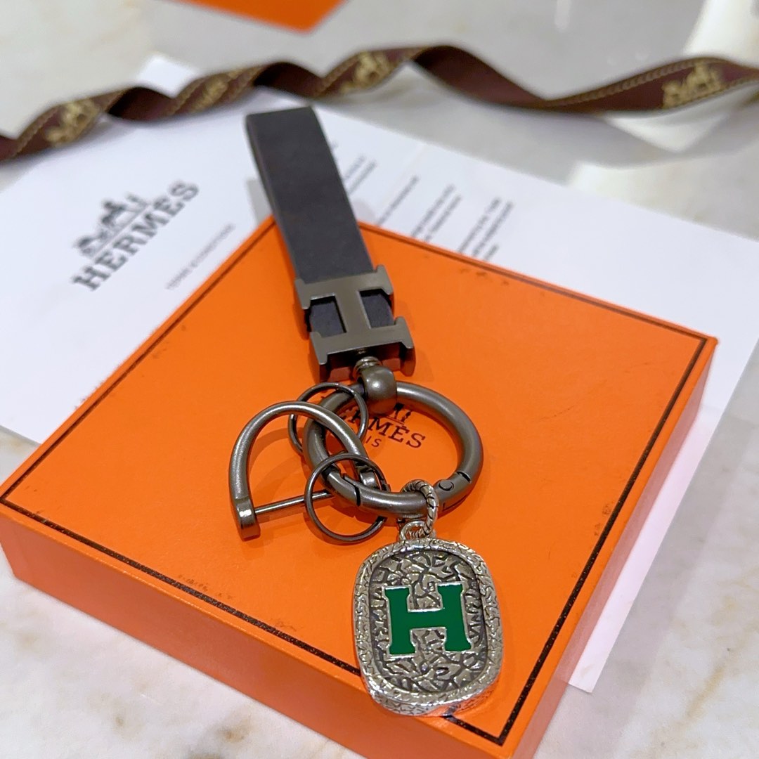 Luxurious Customized Hermes Key Buttons with Platinum Finish for Both Genders