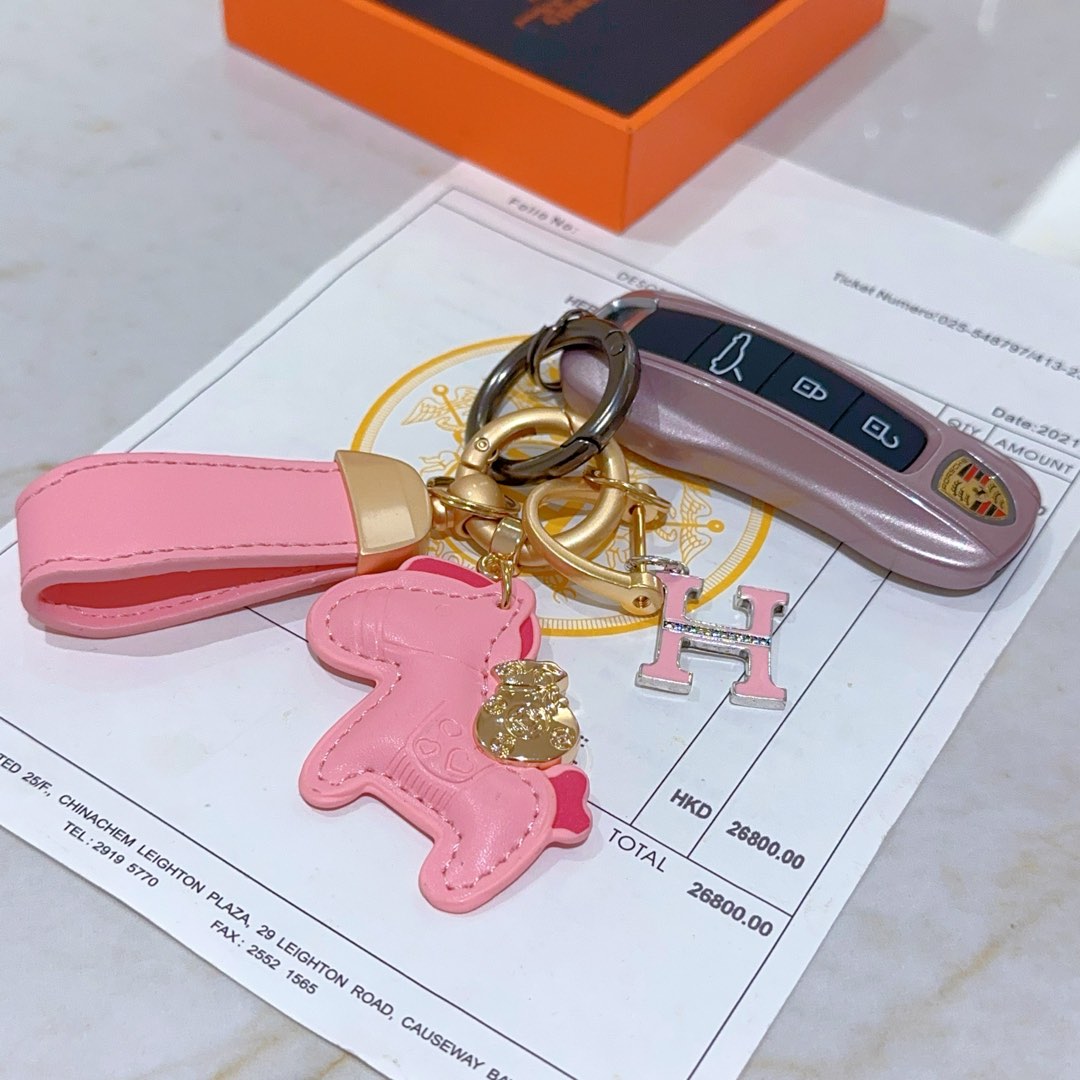 Luxurious Hermes Key Button with Platinum Detailing for High-End Craftsmanship - 图片 4