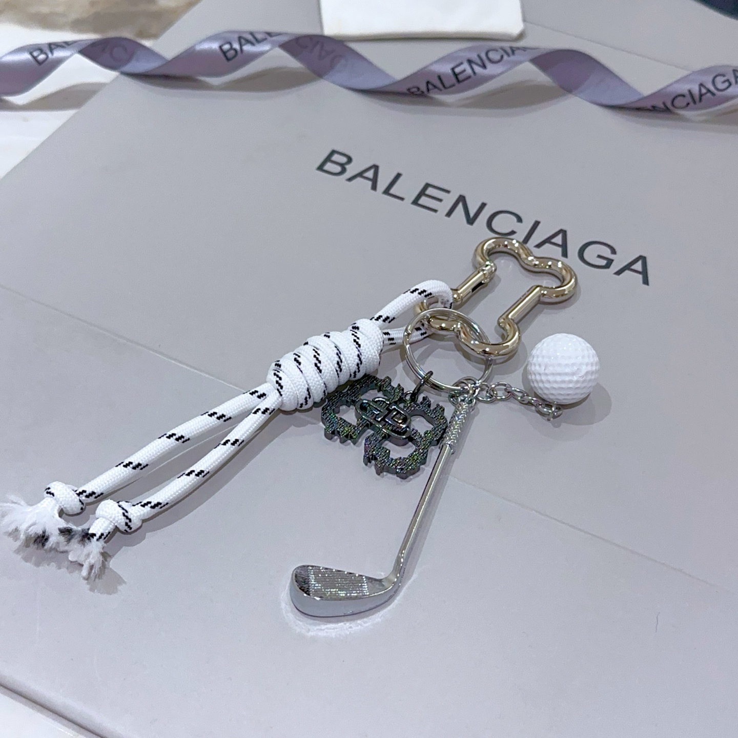 “Paris Family Bag Key Button: 168 New Items with Classic Joint Design” - 图片 6