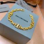 Essência Produtos únicos originais 🔹🔹 NEW Products Balenciaga Bracelet🔹 Counter Especial Balezes Balenciaga Bracelets são populares para homens, design exclusivo, vanguarda, itens obrigatórios para homens! Número de código 18 20 22 24 cm 1 Essência Produtos únicos originais 🔹🔹 NEW Products Balenciaga Bracelet🔹 Counter Especial Balezes Balenciaga Bracelets são populares para homens, design exclusivo, vanguarda, itens obrigatórios para homens! Número de código 18 20 22 24 cm