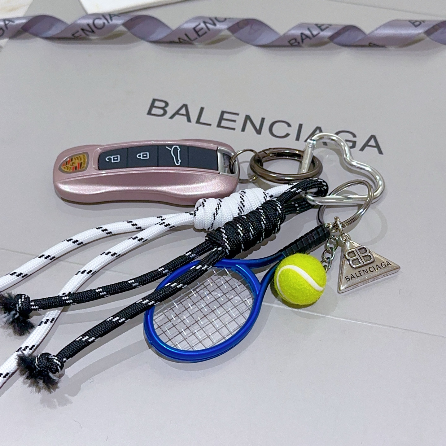 New Paris Family Key Button Series Features 168 Items with Classic Joint Design - 图片 5