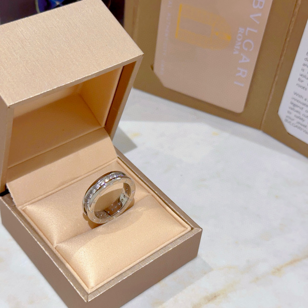 Bvlgari 宝格丽项链V金材质 BVLGARI宝格丽 DIVAS‘ DREAM 珐琅系列 品相完美