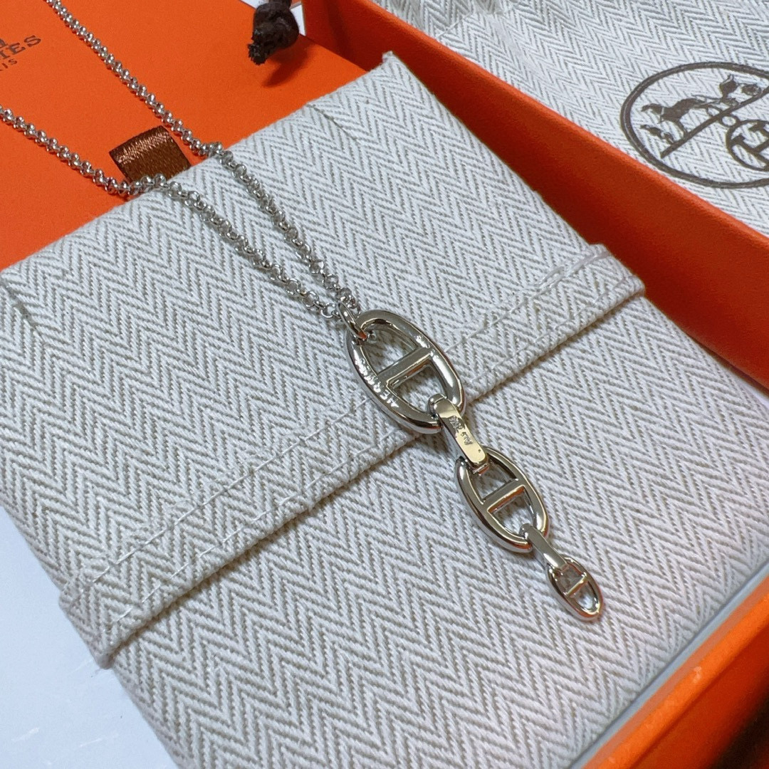批80。🌀🌟HERMES  爱马仕项链 猪鼻子项链系列首饰 进口定制.高端链条经典搭配 新品 简单时尚🌟专柜一致 火爆款出货 设计独特 前卫 男女必备款！