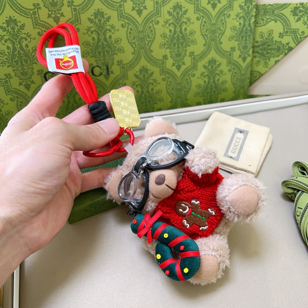 Gucci Introduces 189 New Items with Anger Forest Double G Design Key Button - 图片 5